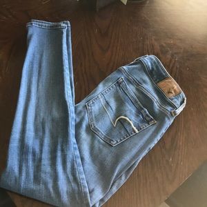 American Eagle light wash jeans